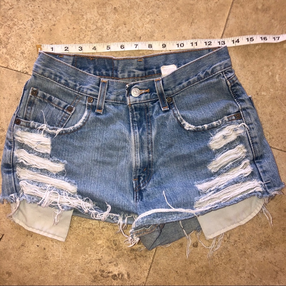 VINTAGE LEVI DISTRESSED DENIM SHORTS